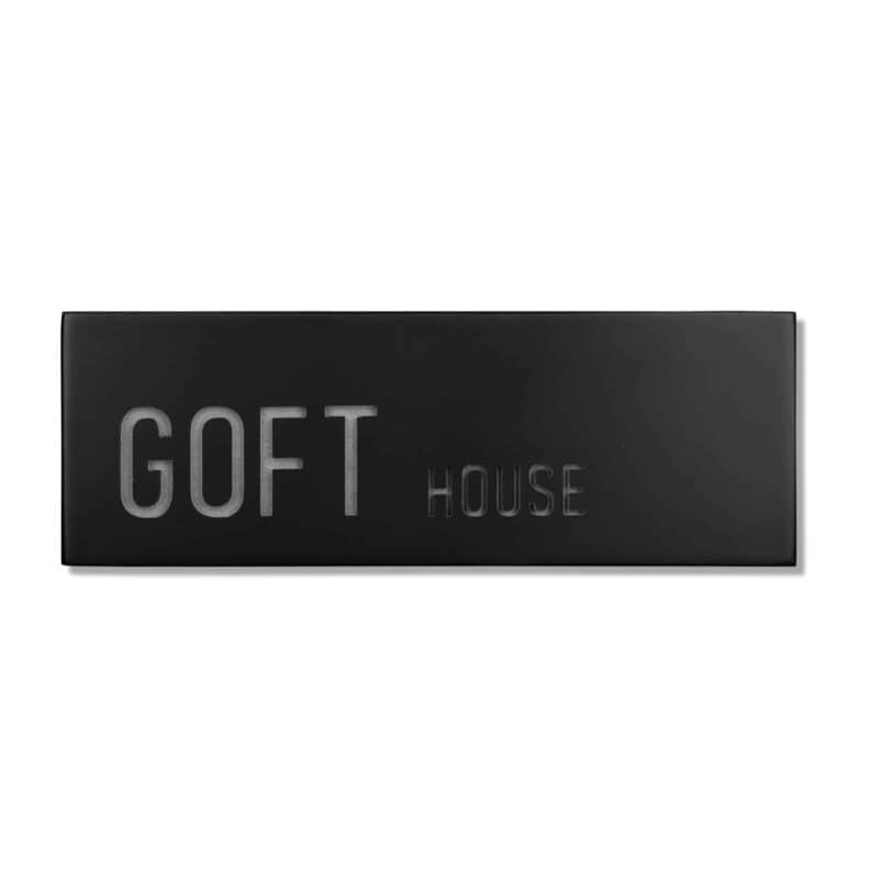 שלט לדלת מבטון טבעי לבן דגם ONE | שלטים לדלת בעיצוב אישי | ביתן המלכים