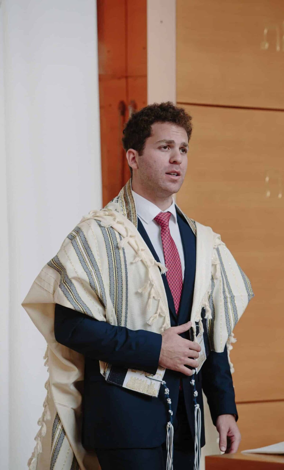 טלית צמר דו צדדית מפוארת דגם Yizhar - פרט אריגה - טליתות יוקרתיות בעבודת יד | ביתן המלכים