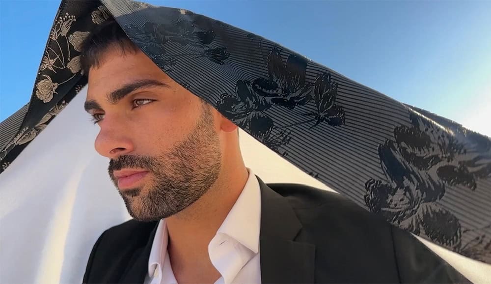 טלית צמר מהודרת לחתן דגם "ואני תפלתי אליך" פרחוני כהה | ביתן המלכים