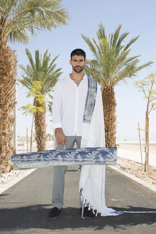 טלית צמר יוקרתית דגם וקצץ פתילים לעשות בתוך התכלת - טליתות יוקרתיות | ביתן המלכים