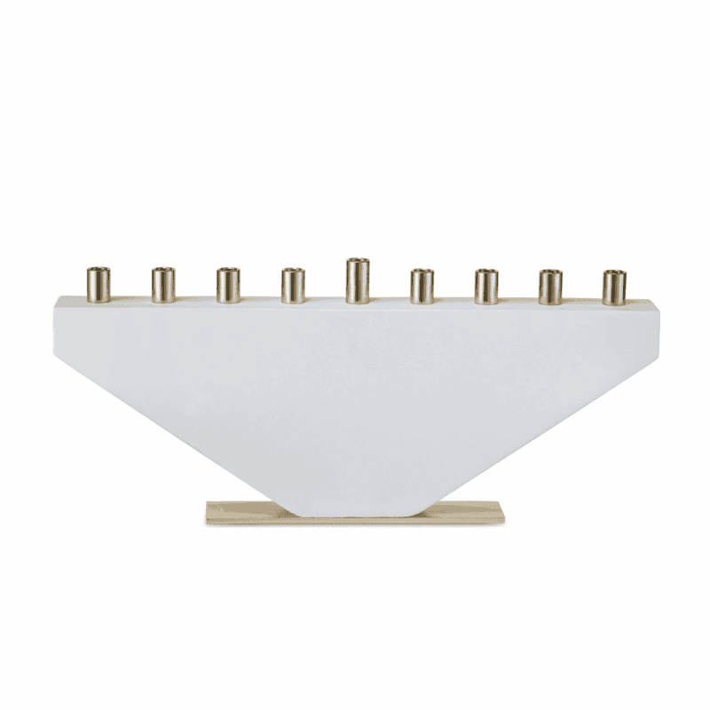 חנוכיה מעוצבת מבטון בצבע לבן לנרות או שמן | ביתן המלכים