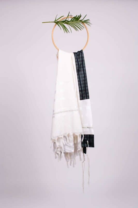 טלית צמר מהודרת דגם כל הנשמה תהלל יה | ביתן המלכים