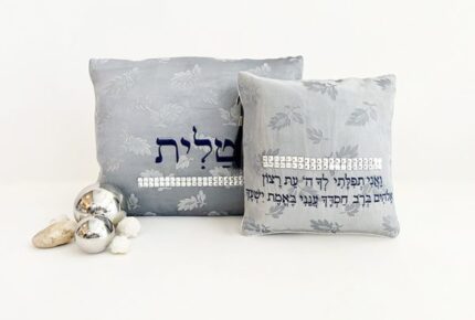 סט תיקים לטלית ותפילין דגם מעשה אורג כליל תכלת - מבט על עיטורי הטלית - טליתות יוקרתיות בעבודת יד | ביתן המלכים