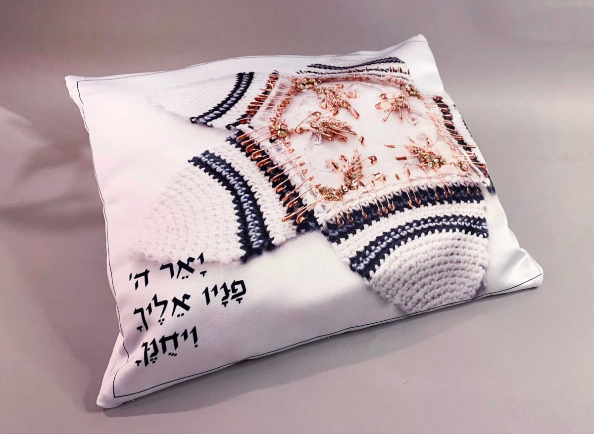 סט תיקים לטלית ותפילין דגם ברכת הכהנים - מבט על עיטורי הטלית - טליתות יוקרתיות בעבודת יד | ביתן המלכים