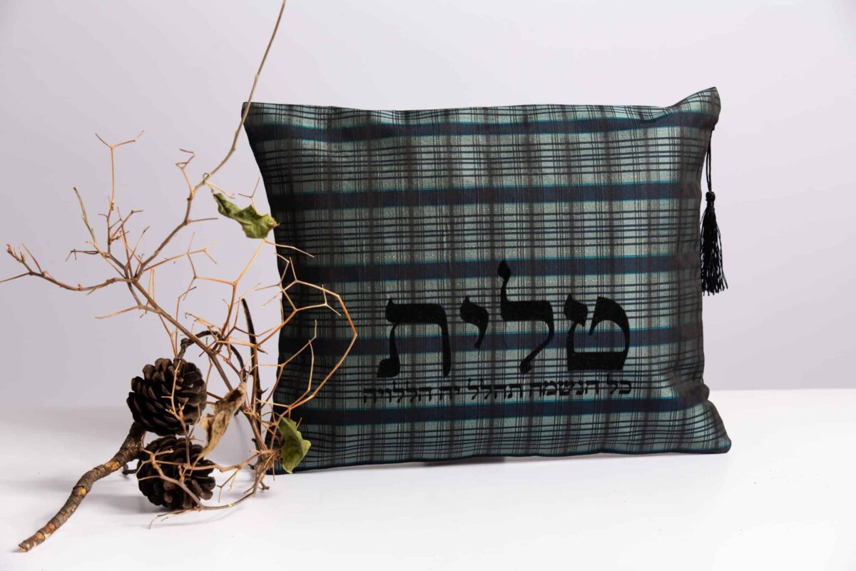 סט תיקים לטלית ותפילין דגם כל הנשמה תהלל - תצוגת בד וצבע - טליתות יוקרתיות בעבודת יד | ביתן המלכים