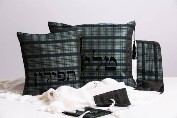 סט תיקים לטלית ותפילין דגם כל הנשמה תהלל - תיקים בעבודת יד | ביתן המלכים