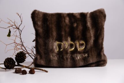 תיק טלית מעוצב בעבודת יד דגם ועורות אילים מאדמים | ביתן המלכים