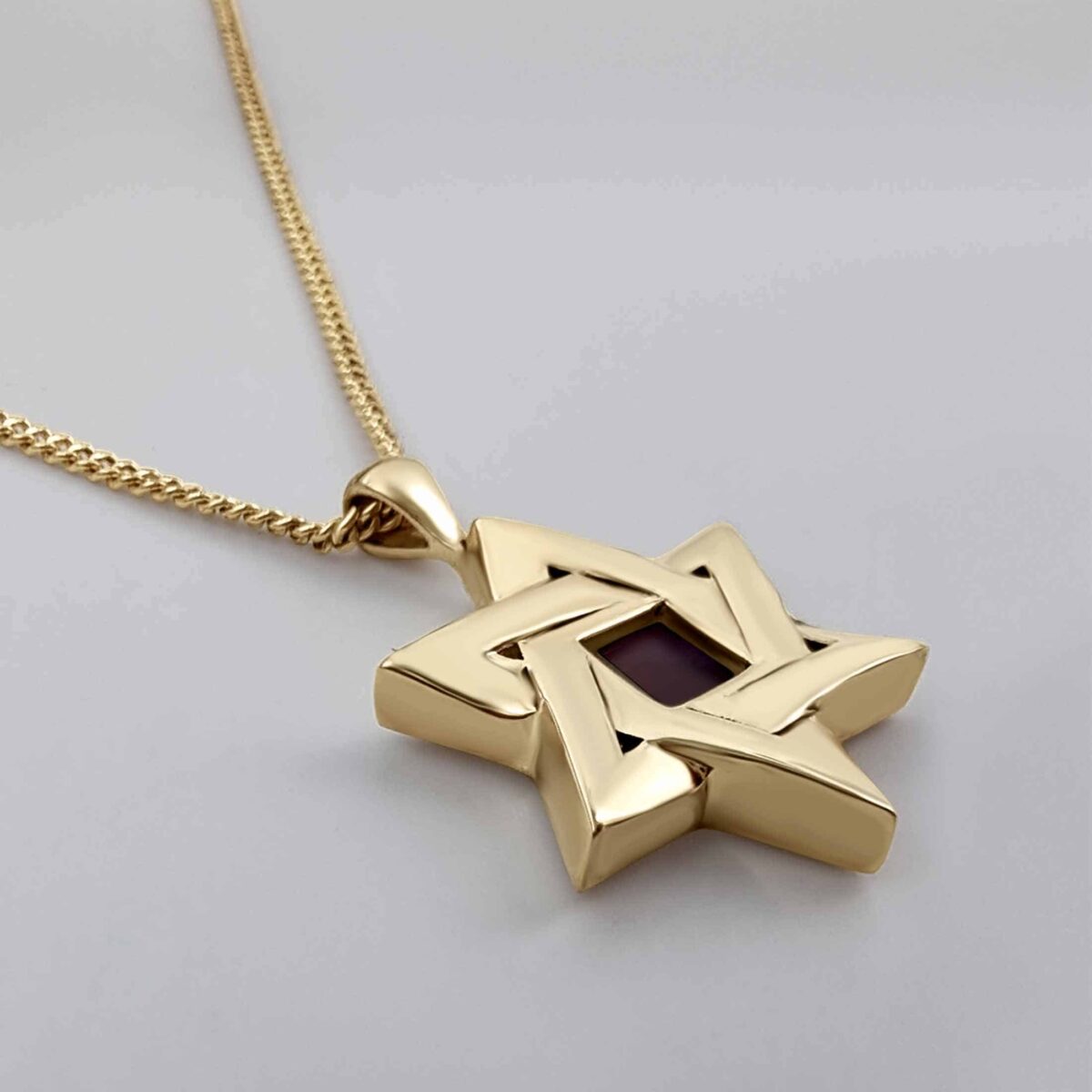 שרשרת מגן דוד עם כל התנ"ך לגברים דגם ישראל - צילום גלריה - שרשראות לגברים בעיצוב מודרני | ביתן המלכים