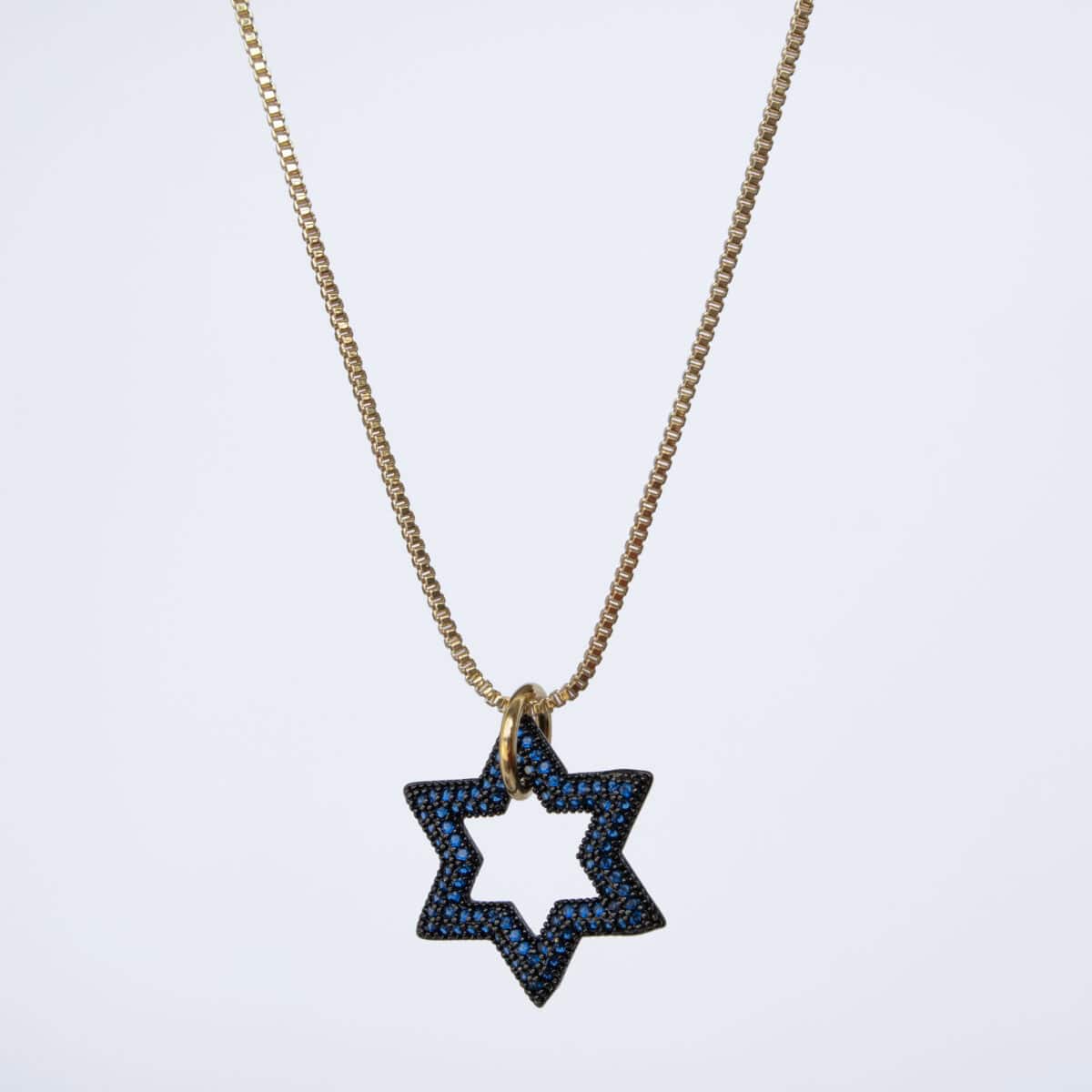 שרשרת עם תליון ״מגן דוד״ מעוצב לגבר - זהב וכחול משובץ - תמונה נוספת | ביתן המלכים
