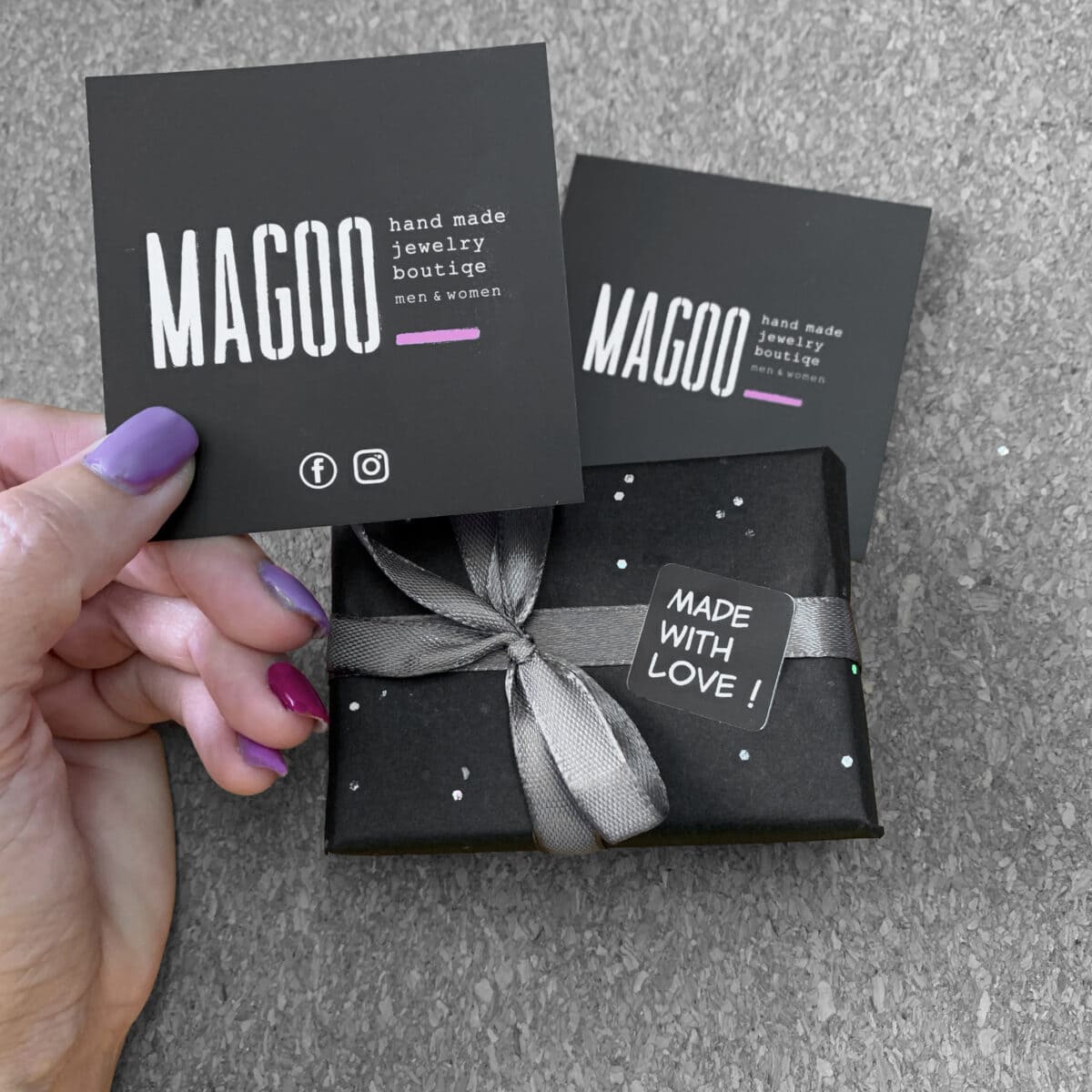 צמיד גורמט מתכת שחור לגבר, אוריין מבית MAGOO, צמידים לגבר בעיצוב נקי, פריט מעוצב | ביתן המלכים