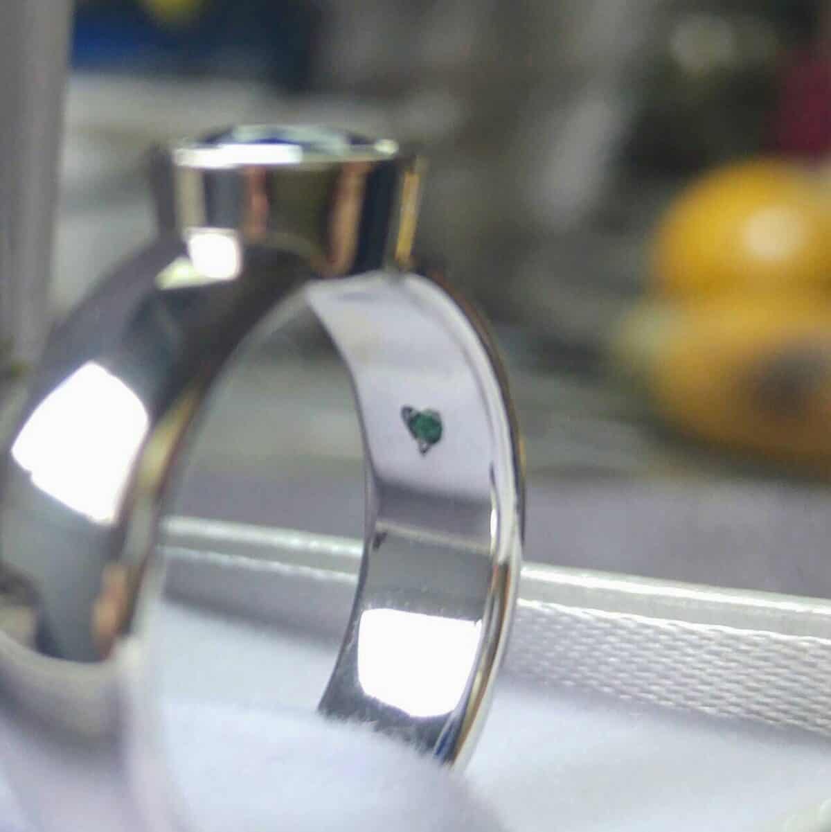 טבעת אירוסין זהב לבן 14K עם ספיר, תכשיט אירוסין יוקרתי, פרטי עיצוב | ביתן המלכים