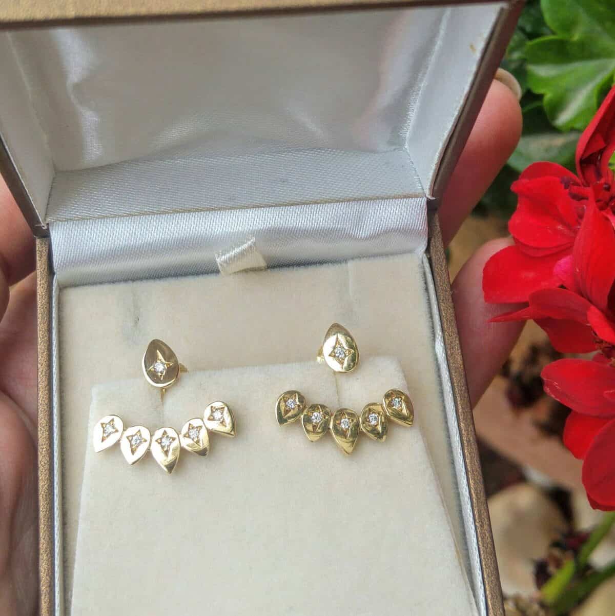 עגיל ג'קט זהב 14K עם יהלומים, עגילים מעוצבים לאישה, תמונה בגלריה | ביתן המלכים