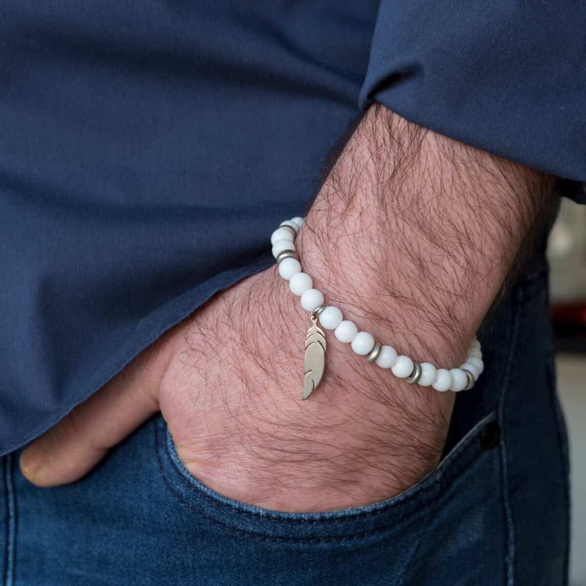 צמיד ליף - צמיד חרוזי אגאת לבן וכסף לגבר - מבט נוסף - צמידים לגבר בעיצוב אישי | ביתן המלכים